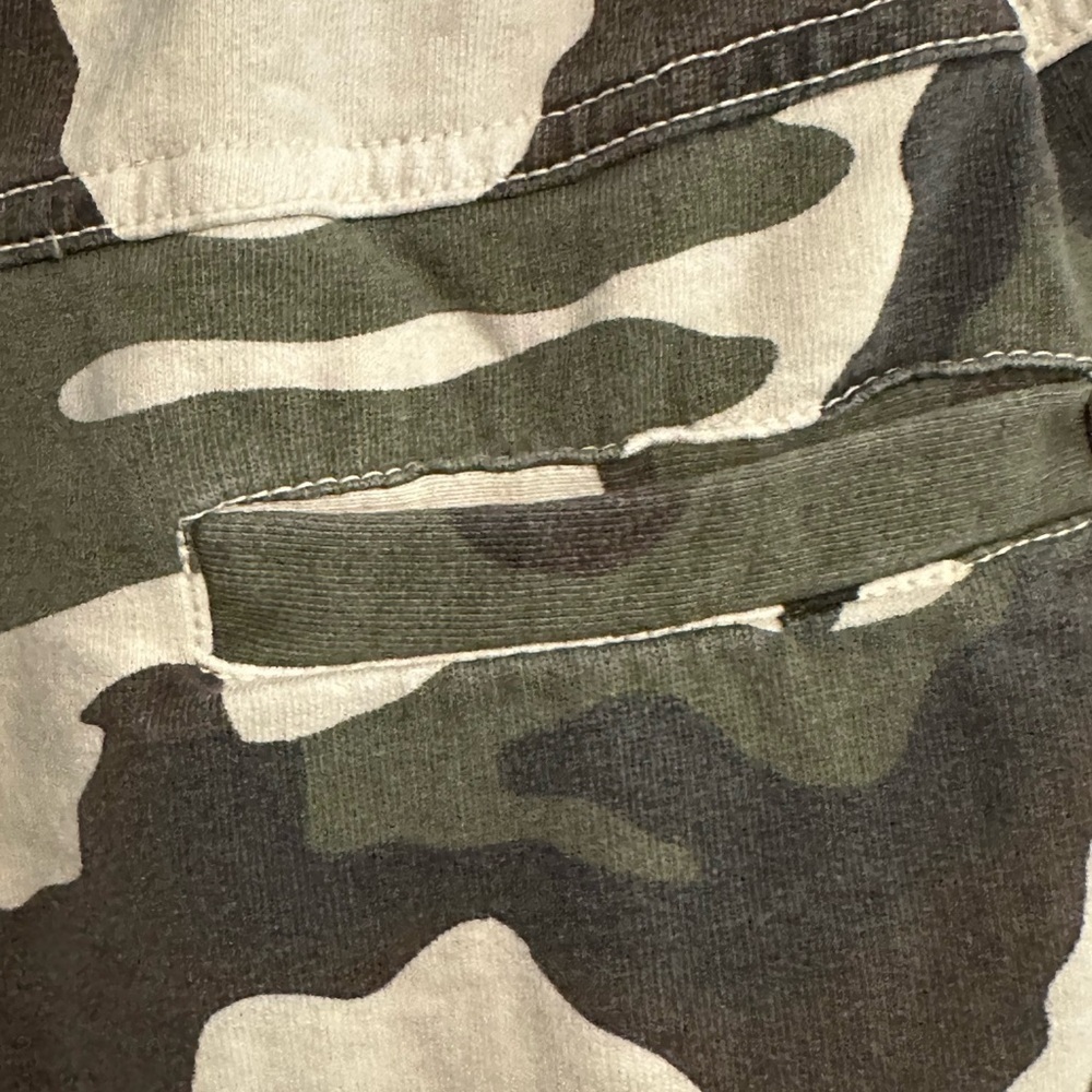 Baci Trade Co NY Camouflage open leg jogger Pants - Green & Cream - Picture 4 of 7